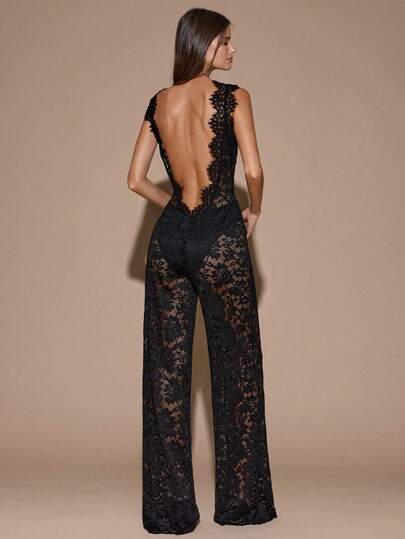 SHEIN BAE جمبسوت نسائية أنيقة للخروج والمناسبات، ذات تصميم أسود شفاف مزين بالدانتيل الأنيق، بتصميم ظهر مكشوف وساق واسعة غير متماثلة، مناسبة للاستخدام اليومي والمناسبات والأعياد مثل عيد الحب والهالوين والكريسماس
