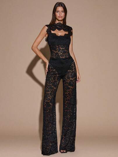 SHEIN BAE جمبسوت نسائية أنيقة للخروج والمناسبات، ذات تصميم أسود شفاف مزين بالدانتيل الأنيق، بتصميم ظهر مكشوف وساق واسعة غير متماثلة، مناسبة للاستخدام اليومي والمناسبات والأعياد مثل عيد الحب والهالوين والكريسماس
