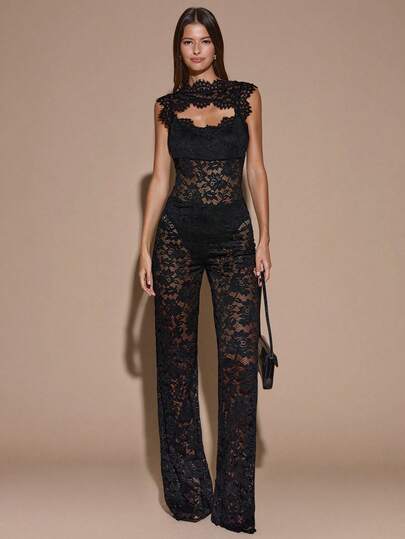 SHEIN BAE جمبسوت نسائية أنيقة للخروج والمناسبات، ذات تصميم أسود شفاف مزين بالدانتيل الأنيق، بتصميم ظهر مكشوف وساق واسعة غير متماثلة، مناسبة للاستخدام اليومي والمناسبات والأعياد مثل عيد الحب والهالوين والكريسماس