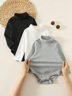 SHEIN مجموعة من 3 قطع للرضع من الأولاد/البنات، بدلة سميكة دافئة ذات لون واحد بياقة عالية وأكمام طويلة مع بنطلون، مريحة وعملية وأنيقة وكاجوال، مناسبة للارتداء داخل المنزل والخارج واليومي والرياضة والحفلات والتصوير في فصل الخريف/الشتاء
