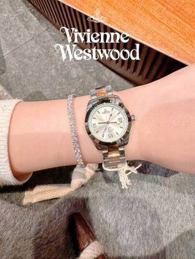 Vivienne Westwood ساعة VivienneWestwood Queen Mother بحزام فضي من الفولاذ، ساعة نسائية جديدة أنيقة بلوحة صغيرة