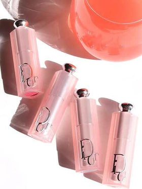 [1.6 جرام حجم السفر] Dior #001 لمعة الشفاه - وردي كلاسيكي، مصنعة بتقنية الألوان الذكية | مرطب، يخلق مظهر مكياج طبيعي | 3.5 جرام الحجم الكامل / حجم السفر، مناسب للمتسوقين العالميين والاستخدام اليومي، مثالي لمكياج عيد الميلاد