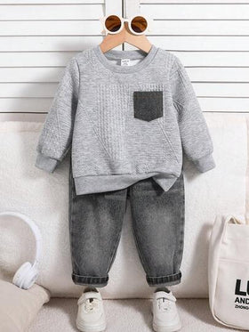 SHEIN مجموعة ملابس رياضية للأطفال الرضع بنطلون جينز أزرق وبلوزة بيضاء كاجوال، ملابس أطفال مشتركة للجنسين للخريف/الشتاء، 2 قطعة