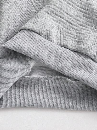 SHEIN مجموعة ملابس رياضية للأطفال الرضع بنطلون جينز أزرق وبلوزة بيضاء كاجوال، ملابس أطفال مشتركة للجنسين للخريف/الشتاء، 2 قطعة