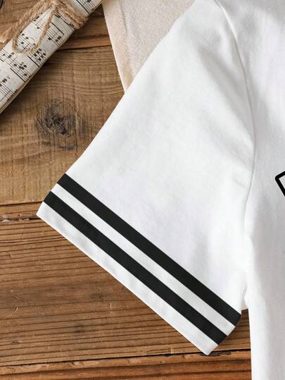 LOONEY TUNES X SHEIN قميص صيفي كاجوال للأولاد المراهقين مزين بطباعة الحروف والحيوانات الكرتونية وتصميم مرقع مع شريط مخطط