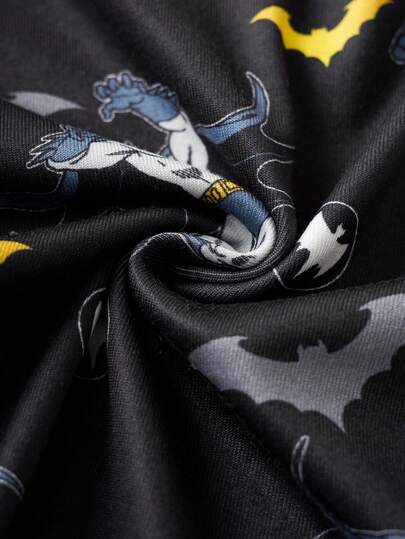 BATMAN X SHEIN 85th طقم بيجاما مكون من ملابس علوية كم طويل بطباعة كرتونية شاملة وبنطلون ليجنز للأولاد الصغار