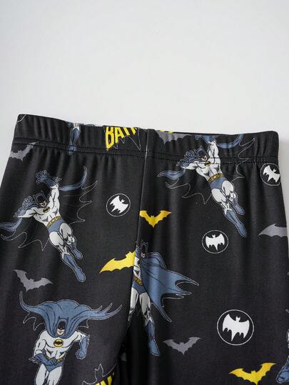 BATMAN X SHEIN 85th طقم بيجاما مكون من ملابس علوية كم طويل بطباعة كرتونية شاملة وبنطلون ليجنز للأولاد الصغار