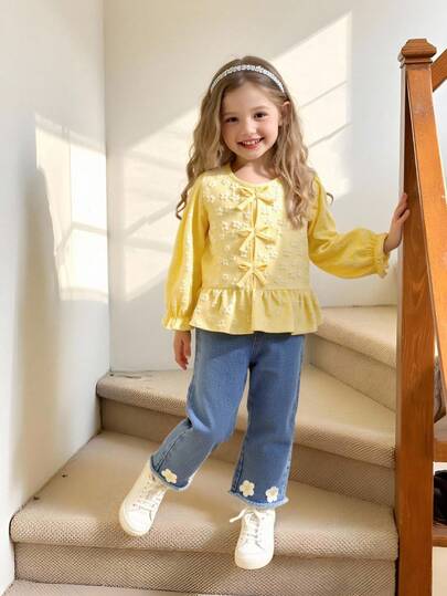 Vintaside Kids مجموعة بنطلون جينز مزين بزهور ثلاثية الأبعاد ولباس علوي كم طويل بطبعة جاكار وفيونكة لطفلة صغيرة بطراز ريفي، مناسبة للخروجات العادية في فصل الخريف