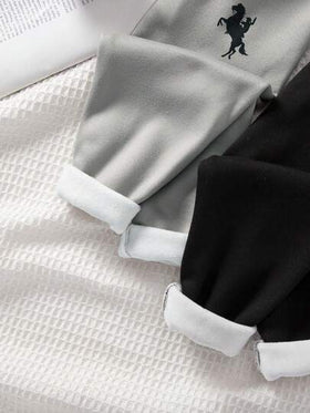 SHEIN اشتر واحد واحصل على واحد مجانًا، 2 عبوة من جوارب رياضية كاجوال للبنات الصغيرات مع زخارف بنقوش صغيرة، مناسبة لحفلات عيد الميلاد وحفلات المساء والعروض والأعراس والمعمودية، مناسبة للارتداء اليومي والسفر والرياضة، مناسبة للخريف والشتاء