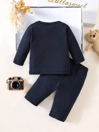 SHEIN ملابس أساسية للطفل الرضيع الذكر، ملابس علوية ذات نسيج مزخرف بنمط الدب مع تصميم جيب