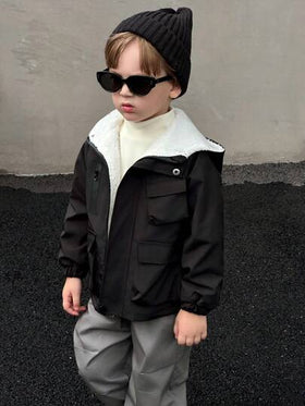 SHEIN Streecool Kids معطف أسود مبطن بقلنسوة للأولاد من عمر 4-7 سنوات، مناسب للخريف والربيع والشتاء