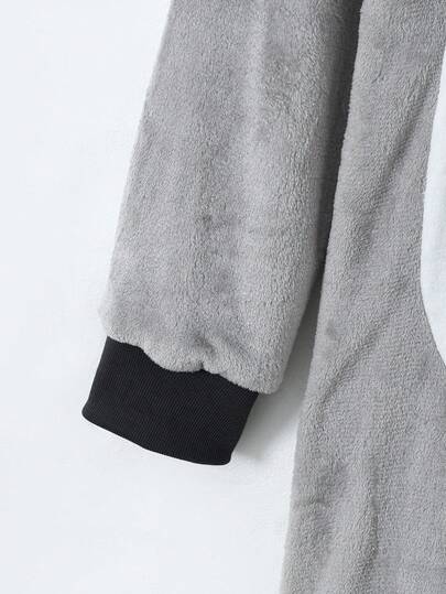 SHEIN جمبسوت نوم مبطنة بقماش الفرو بغطاء رأس على شكل سمكة للرجال، شتوي