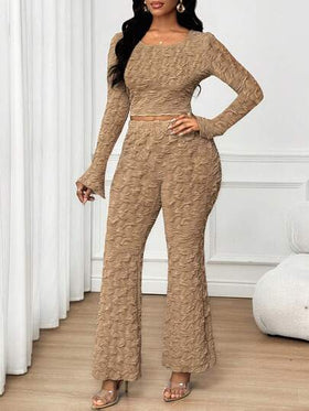 SHEIN Lady طقم ملابس علوية وبنطلون بأكمام واسعة وياقة مستديرة مصنوع من نسيج مضلع على الطراز الأوروبي والأمريكي، موضة قطعتين