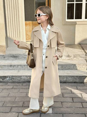 SHEIN Serisse Kids معطف طويل فضفاض بياقة مزرر وحزام وجيب وفيونكة، أنيق وعملي للفتيات المراهقات، بطراز عسكري كاجوال، للتنقل والخارج، للعودة إلى المدرسة، ملابس متطابقة للأم والابنة