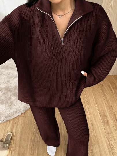SHEIN EZwear بدلة كاجوال من قطعتين تتكون من كنزة صوفية بسحاب وكتف منسدل بلون بني القهوة وبنطال مصنوع من الأقمشة المحبوكة، مناسبة للخريف والشتاء