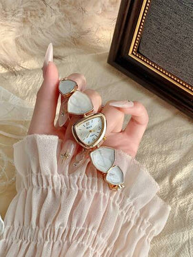 ساعة نسائية موضة جديدة، قرص مثلثي أنيق، ساعة كوارتز للأعمال، مناسبة للحياة اليومية والحفلات والمناسبات