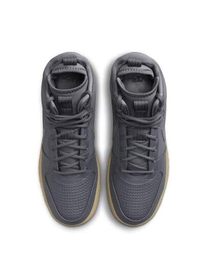 Nike حذاء رياضي رجالي للتزلج من نايك للخريف/الشتاء، بتصميم مستقر ودائم للاستخدام اليومي، بنمط الأناناس. حذاء خارجي مسطح دافئ وعصري بجودة عالية، باللون الرمادي الداكن للاستخدام اليومي. حذاء كاجوال متعدد الاستخدامات لا غنى عنه في الشتاء، رمز AA0547-001