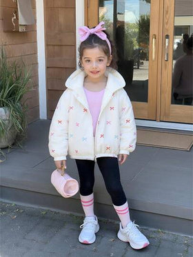 Elladie kids 1 قطعة جاكيت كاجوال مبطنة حرارياً بطبعة فراشة للفتاة الصغيرة باللون المشمشي، مناسبة للارتداء اليومي في المدرسة الابتدائية، تصميم أكمام طويلة، بطراز أكاديمي حلو، يمكن ارتداؤها كملابس خارجية أو قميص، مناسبة للخريف/الشتاء