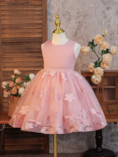 SHEIN Glamorique Kids فستان أميرة للفتيات الصغيرات، فستان فتاة الزهور، فستان رسمي لحفلة عيد الميلاد والزفاف والعطلات، قماش أطلس، بدون أكمام، وردي باهت، تنورة من التول المتطبقة، بتصميم عقدة الفراشة على الظهر بأسلوب الشرق الأوسط والأوروبي