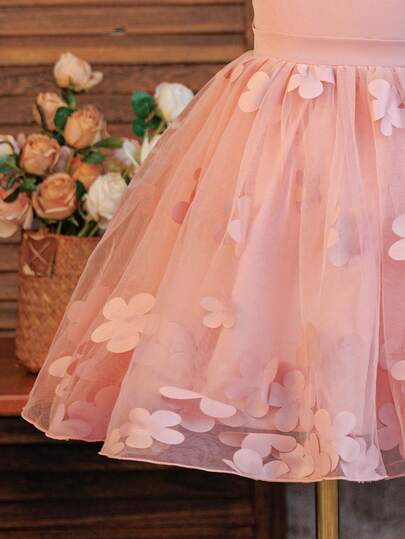 SHEIN Glamorique Kids فستان أميرة للفتيات الصغيرات، فستان فتاة الزهور، فستان رسمي لحفلة عيد الميلاد والزفاف والعطلات، قماش أطلس، بدون أكمام، وردي باهت، تنورة من التول المتطبقة، بتصميم عقدة الفراشة على الظهر بأسلوب الشرق الأوسط والأوروبي