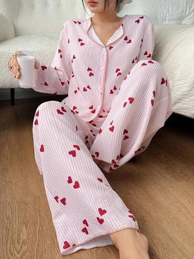 SHEIN Napfluff بيجامة نسائية كاجوال مكونة من ملابس علوية بياقة ملونة مخططة بطبعة قلب وبنطلون، بأكمام طويلة، ملابس نوم جميلة للنساء مناسبة للخريف والشتاء