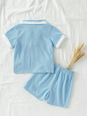 SHEIN Vintaside Kids مجموعة أزرق للأطفال الرضع من 0-3 سنوات، بنطلون قصير مع ملابس علوية كم قصير مطابق، بتصميم بسيط بدون نقشات، فضفاض، مناسب للخروجات والاستخدام المنزلي والرياضة الخفيفة، ملابس صيفية للأطفال، ملابس خارجية للأطفال