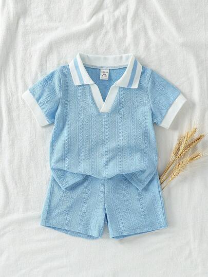 SHEIN Vintaside Kids مجموعة أزرق للأطفال الرضع من 0-3 سنوات، بنطلون قصير مع ملابس علوية كم قصير مطابق، بتصميم بسيط بدون نقشات، فضفاض، مناسب للخروجات والاستخدام المنزلي والرياضة الخفيفة، ملابس صيفية للأطفال، ملابس خارجية للأطفال