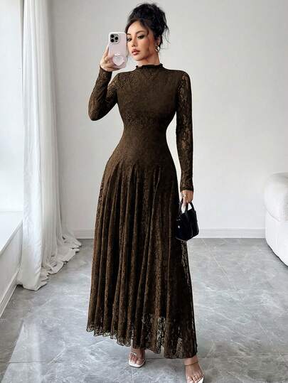 Modelyn رمضان فستان نسائي بياقة عالية وخصر مشدود بالدانتيل باللون الأحمر