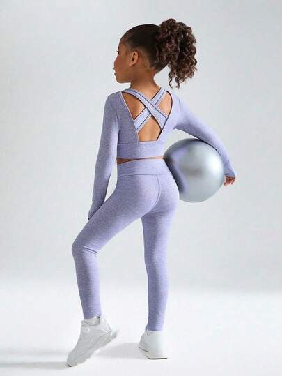 SHEIN طقم أزياء للفتيات الصغيرات، ملابس علوية بتصميم ظهر مفتوح وأكمام طويلة وياقة مستديرة مع بنطلون ضيق، مناسب للارتداء اليومي العادي في جميع المواسم
