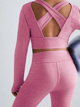 SHEIN بدلة بنطلون وبلوزة بأكمام طويلة مع تصميم اختراق الظهر مناسبة للبنات الصغيرات، ملائمة للارتداء اليومي العادي خلال جميع الفصول