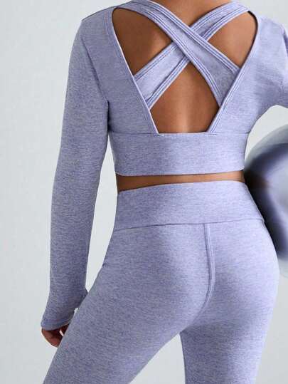 SHEIN طقم أزياء للفتيات الصغيرات، ملابس علوية بتصميم ظهر مفتوح وأكمام طويلة وياقة مستديرة مع بنطلون ضيق، مناسب للارتداء اليومي العادي في جميع المواسم