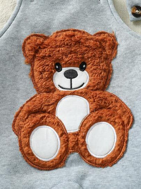 SHEIN Playful Pals طقم ملابس مكون من 2 قطعة للأطفال الرضع والصغار، ملابس علوية بغطاء رأس مخطط بأذنين ناعمة وسروال مطرز بدب، شارة دب كبيرة، ملابس خريفية/شتوية، مناسب للجنسين من حديثي الولادة إلى عمر سنتين