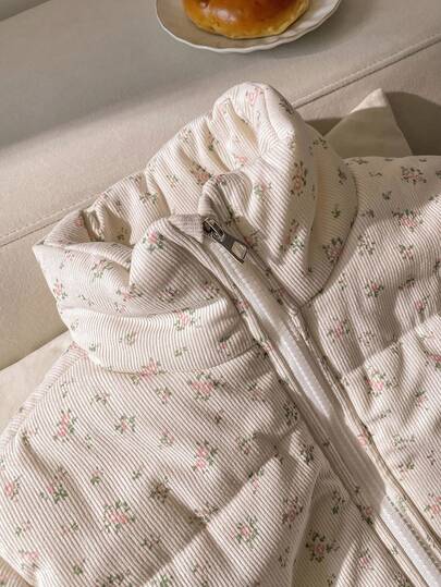 SHEIN معطف مبطن سميك بغطاء رأس مع طباعة جرافيك للبنات، قياس ضيق، متين، أنيق بطراز الشارع للأنشطة الخارجية والارتداء اليومي، ملابس الشتاء الدافئة