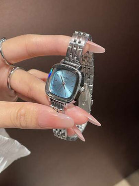 ساعة يد نسائية فاخرة 1 قطعة، مربعة الشكل، قطر صغير، من الفولاذ المقاوم للصدأ بطلاء فضي عتيق، تصميم أنيق وبسيط، ساعة كوارتز مناسبة للارتداء اليومي والمناسبات