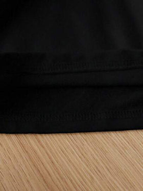 SHEIN طقم ملابس علوية ذات رقبة دائرية وبنطال كاجوال بيبي من قطعتين، لون أحادي