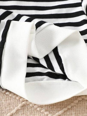 SHEIN مجموعة بنطلون جينز وجاكيت أزرار طويل الأكمام مخطط للأطفال الرضع الجنسين 0-3 سنوات، طراز كاجوال عصري، متعدد الاستخدامات، مناسب للخروجات والارتداء اليومي وحفلات العائلة وجلسات التصوير، بلون أسود وأبيض