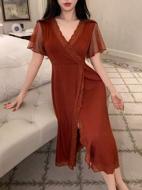 DAZY فستان نسائي للراحة بتصميم ربطة الخصر وياقة على شكل حرف V مصنوع من قماش الشبكة المنقط والدانتيل المرقع رمضان