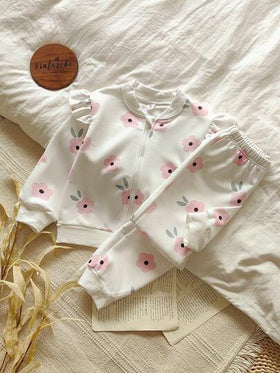 Vintaside Kids طقم جاكيت وبنطلون كاجوال مطبوع مناسب للفتاة في فصل الخريف/الشتاء، بياقة دائرية بتصميم بسيط وكاجوال، مناسب للتخييم والارتداء المنزلي، مريح وعملي لفصل الخريف، وظيفي وأنيق للوقت الحر في الخارج أو المنزل