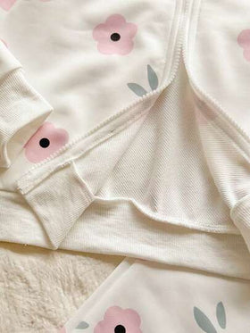 Vintaside Kids طقم جاكيت وبنطلون كاجوال مطبوع مناسب للفتاة في فصل الخريف/الشتاء، بياقة دائرية بتصميم بسيط وكاجوال، مناسب للتخييم والارتداء المنزلي، مريح وعملي لفصل الخريف، وظيفي وأنيق للوقت الحر في الخارج أو المنزل