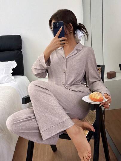 SHEIN مجموعة بيجامات نسائية مريحة فضفاضة ذات أكمام طويلة وياقة مصنوعة من الأقمشة المحبوكة، بيجامات نسائية ذات قطعتين أكمام طويلة للنوم، ملابس منزلية مريحة للنساء، بيجامات أكمام طويلة للخريف والشتاء