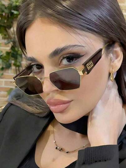 نظارة شمسية معدنية بطراز هندسي مجنون للنساء للصيف والشاطئ والسفر والخارج، بإطار هندسي بطراز قديم كإكسسوار لإطلالة خروج