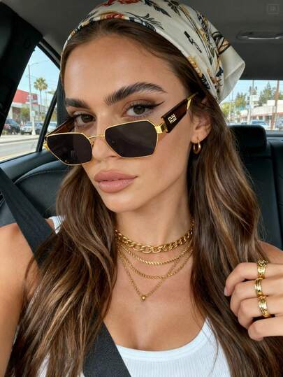 نظارة شمسية معدنية بطراز هندسي مجنون للنساء للصيف والشاطئ والسفر والخارج، بإطار هندسي بطراز قديم كإكسسوار لإطلالة خروج