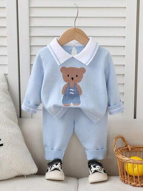 SHEIN Playful Pals طقم كنزة صوفية أطفال ولادي، بلوزة بياقة بولو أنيقة وجميلة مع أكمام طويلة + بنطال طويل مصنوع من الصوف، ناعم ومريح، مناسب للربيع/الخريف، مناسب للارتداء اليومي، للخروجات، السفر، العطلات، المنزل، الحضانة، وألعاب الأطفال