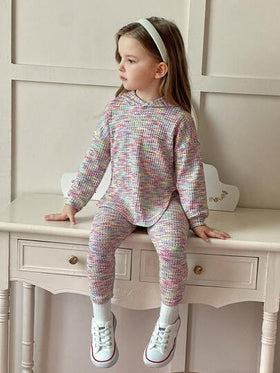 Elladie kids طقم مكون من قطعتين من كنزة صوفية بغطاء رأس بألوان للفتيات الصغيرات وبنطلون محبوك فضفاض بخصر مطاطي، مناسب للربيع والخريف
