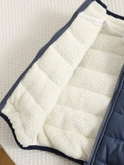 SHEIN 3 قطعة/طقم ملابس تزلج للأطفال الصبية، جاكيت صوفية كاجوال مريحة، بلوزة بطبعات حرفية مضفرة، بنطلون جوجر، طقم ملابس شتوية للأطفال الجنسين
