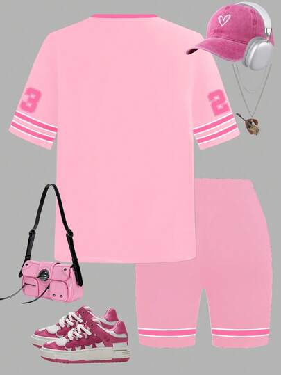 SHEIN مجموعة رياضية للفتيات المراهقات تتكون من بلوزة بأكمام قصيرة بياقة دائرية فضفاضة مطبوعة باللون الأبيض والألوان المتباينة، وشورت مناسب، باللون الوردي، ملابس شارع صيفية