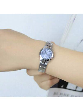 Casio ساعة كاسيو للنساء، قرص أزرق، سوار من الفولاذ المقاوم للصدأ، حالة دائرية، كوارتز تناظري، مقاوم للماء، ساعة كاسوال يومية للنساء والفتيات.
