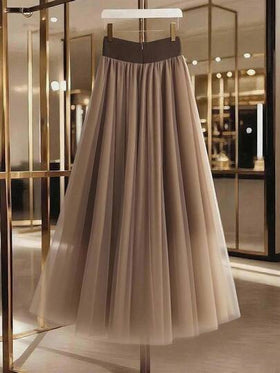 SHEIN PETITE تنورة كاجوال للنساء مزينة بأزرار وقطع شبكية أنيقة للارتداء اليومي