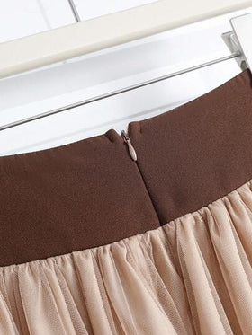 SHEIN PETITE تنورة كاجوال للنساء مزينة بأزرار وقطع شبكية أنيقة للارتداء اليومي