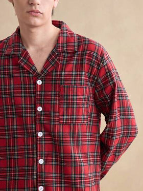 SHEIN بيجامة مكونة من ملابس علوية وبنطلون بياقة مرتخية ذات نقشة مربعات، مريحة وأنيقة، ملابس خريفية، طقم ملابس منزلية أنيقة بطراز البريطاني الأسكتلندي للرجال، مناسبة لعيد الميلاد والخريف والشتاء